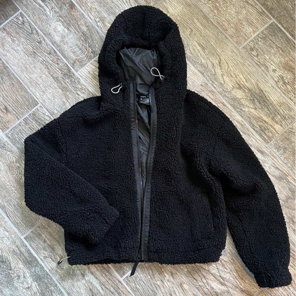 Gap Fit Women’s Sherpa Jacket, Black Zipper Closure, Size Small - Picture 2 of 10